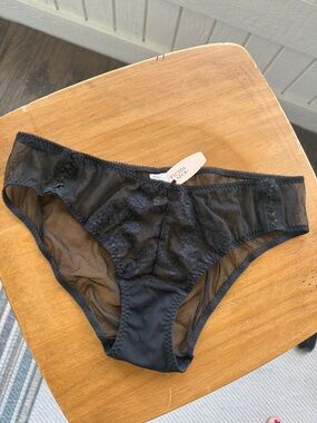 New NWT Victoria's Secret Dream Angels 2010 Black Sheer Lace Bikini sz L